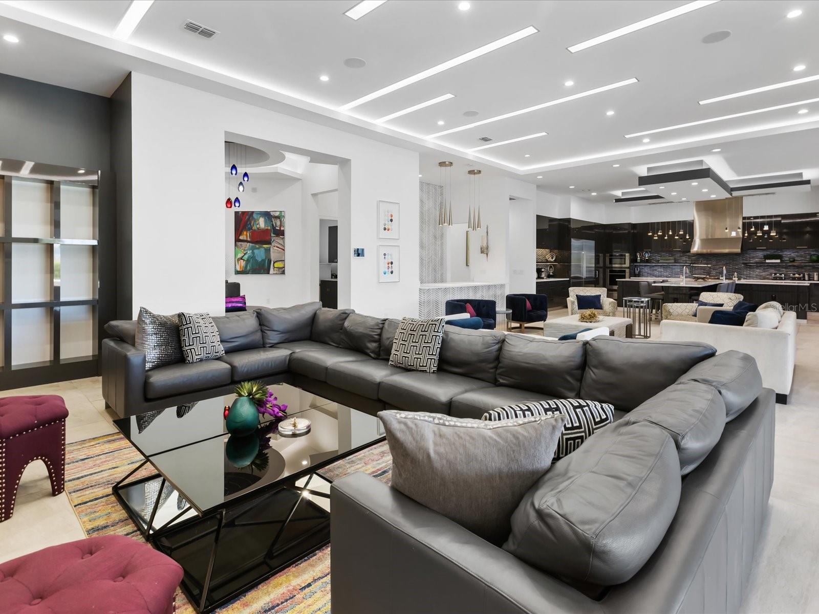 REUNION WEST VLGS NORTH - Residential