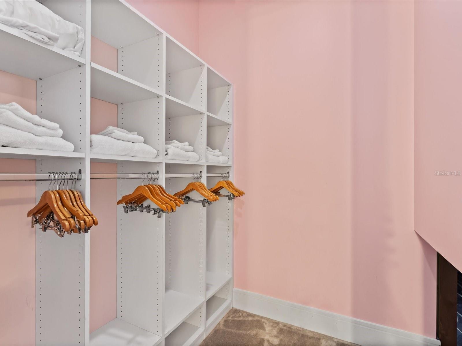 REUNION WEST VLGS NORTH - Residential