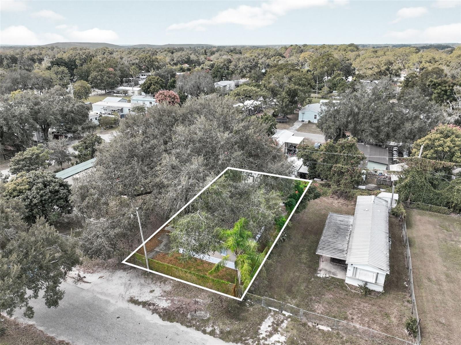 MOBILE HOME VLG - Residential