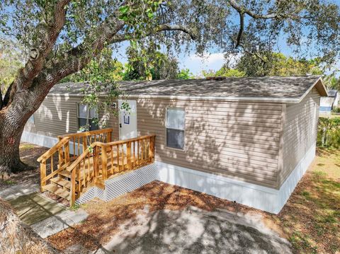 Photo of 2434 Stanton Street, Auburndale, FL 33823 (MLS # L4957181)