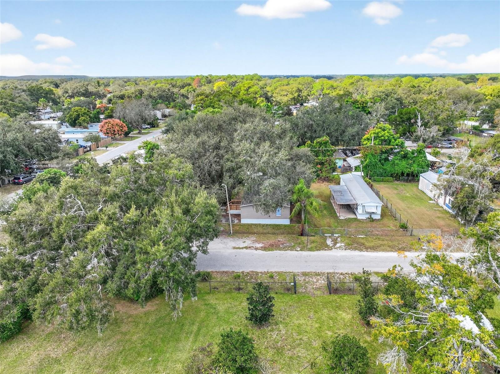 MOBILE HOME VLG - Residential