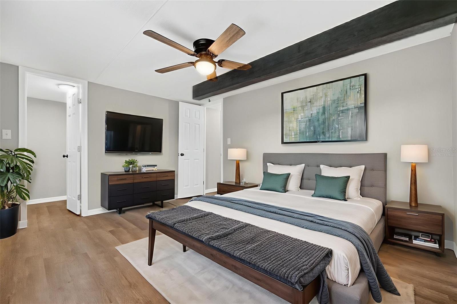 MOBILE HOME VLG - Residential