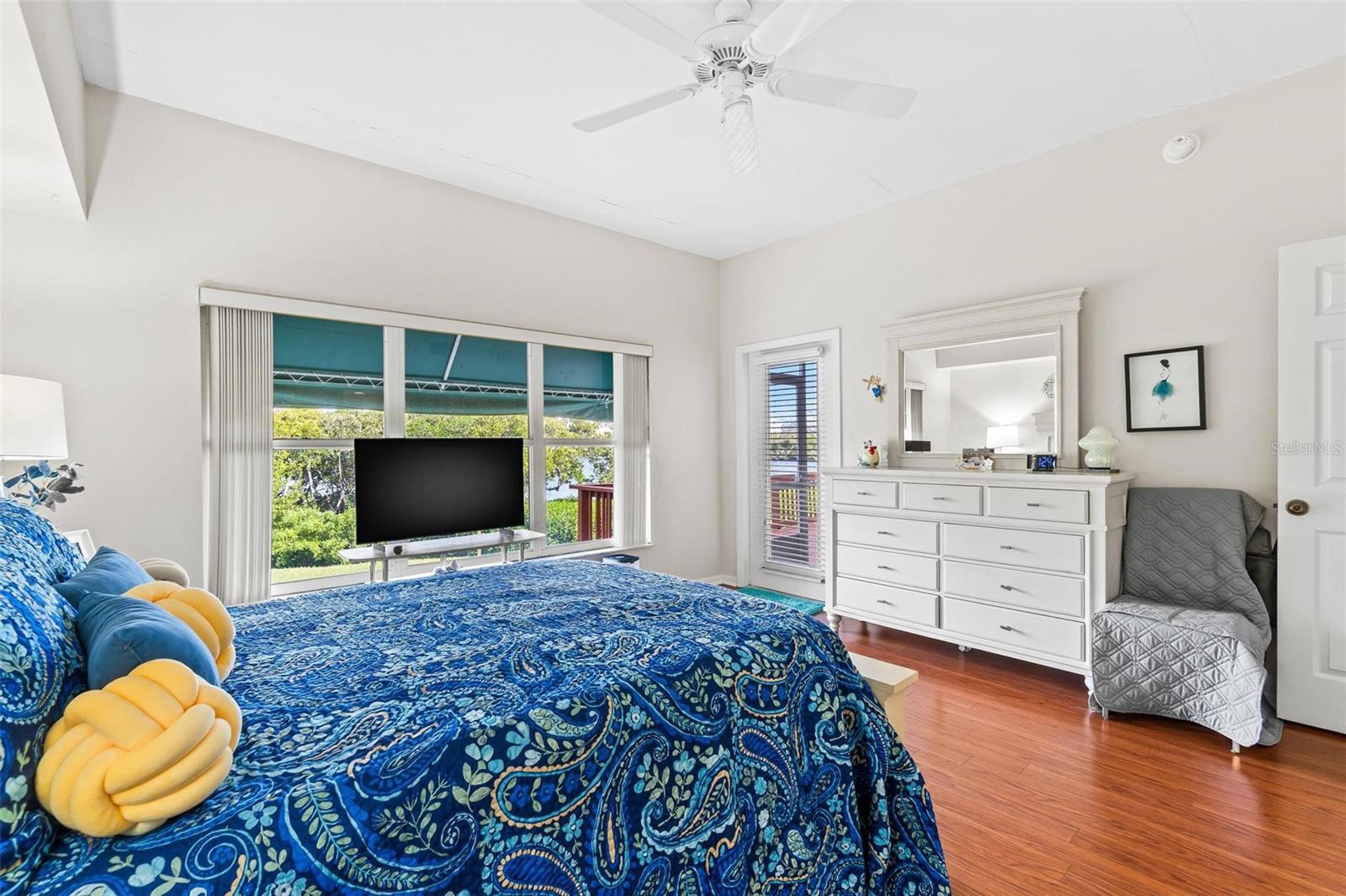 SHORES OF LONG BAYOU CONDO - Residential