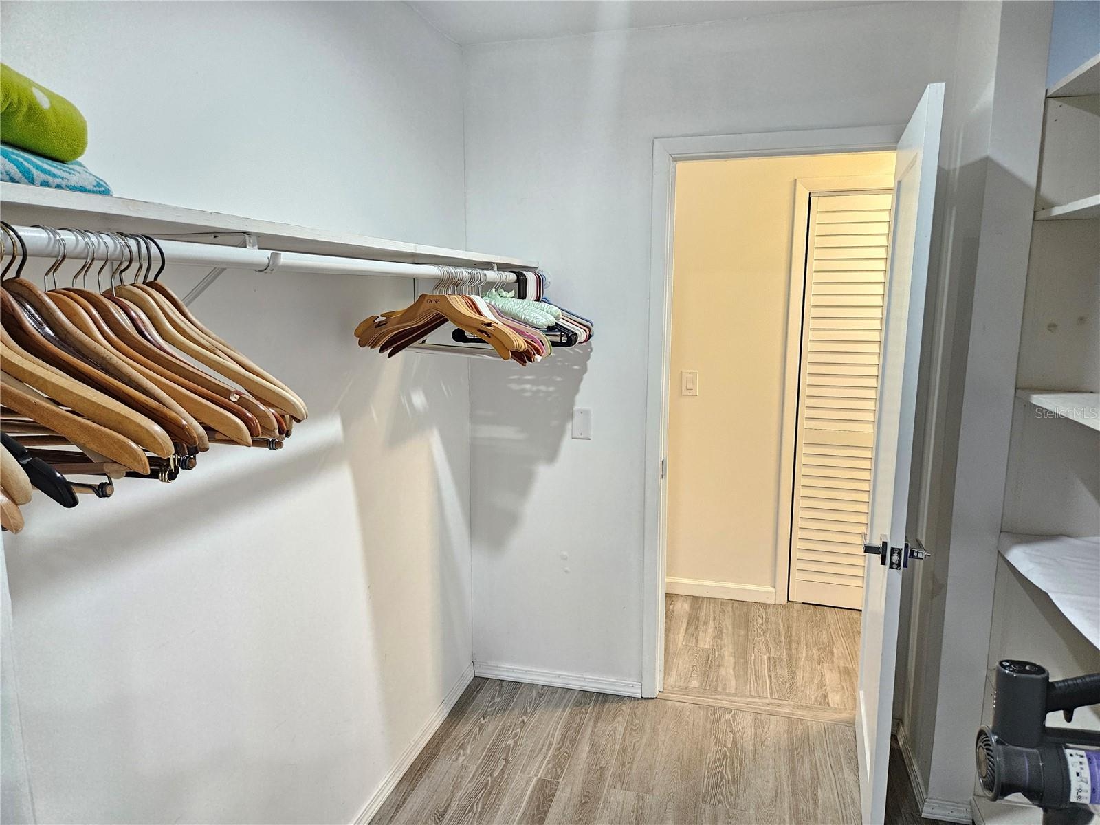 VENICE GARDENS - Residential Lease