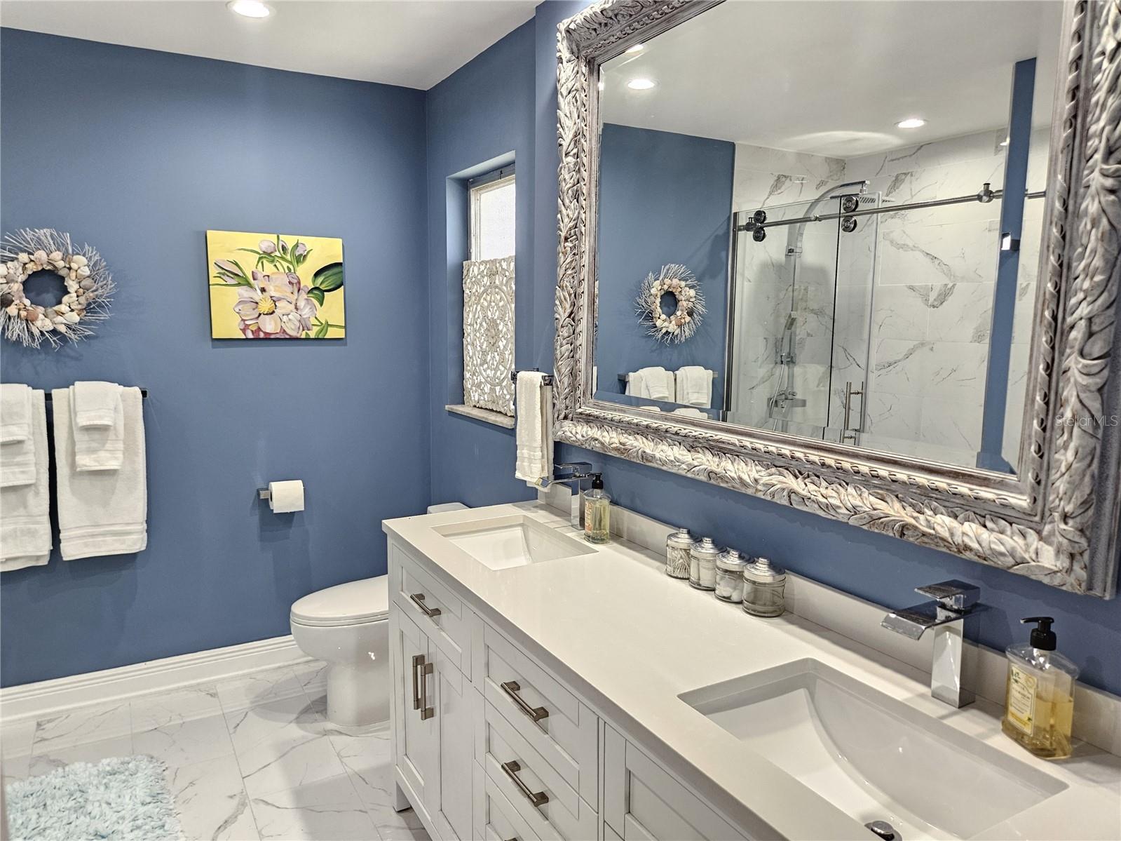 VENICE GARDENS - Residential Lease