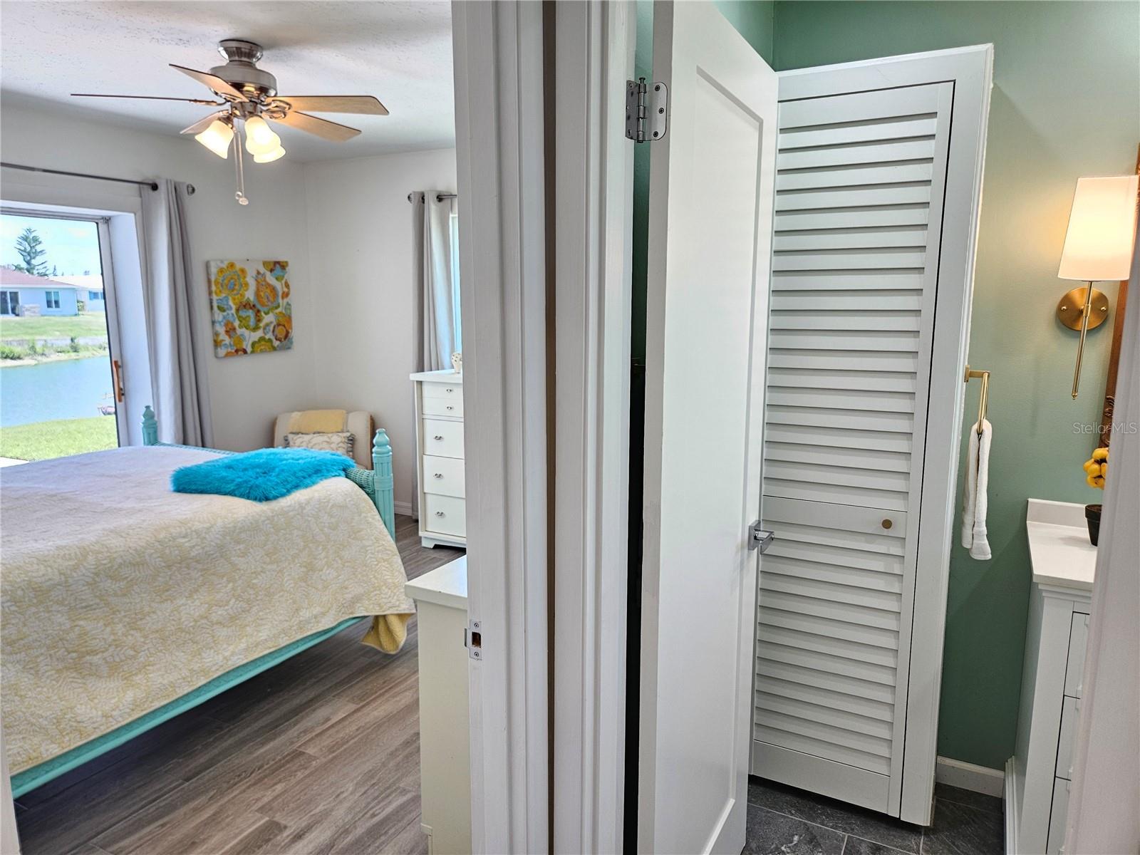 VENICE GARDENS - Residential Lease