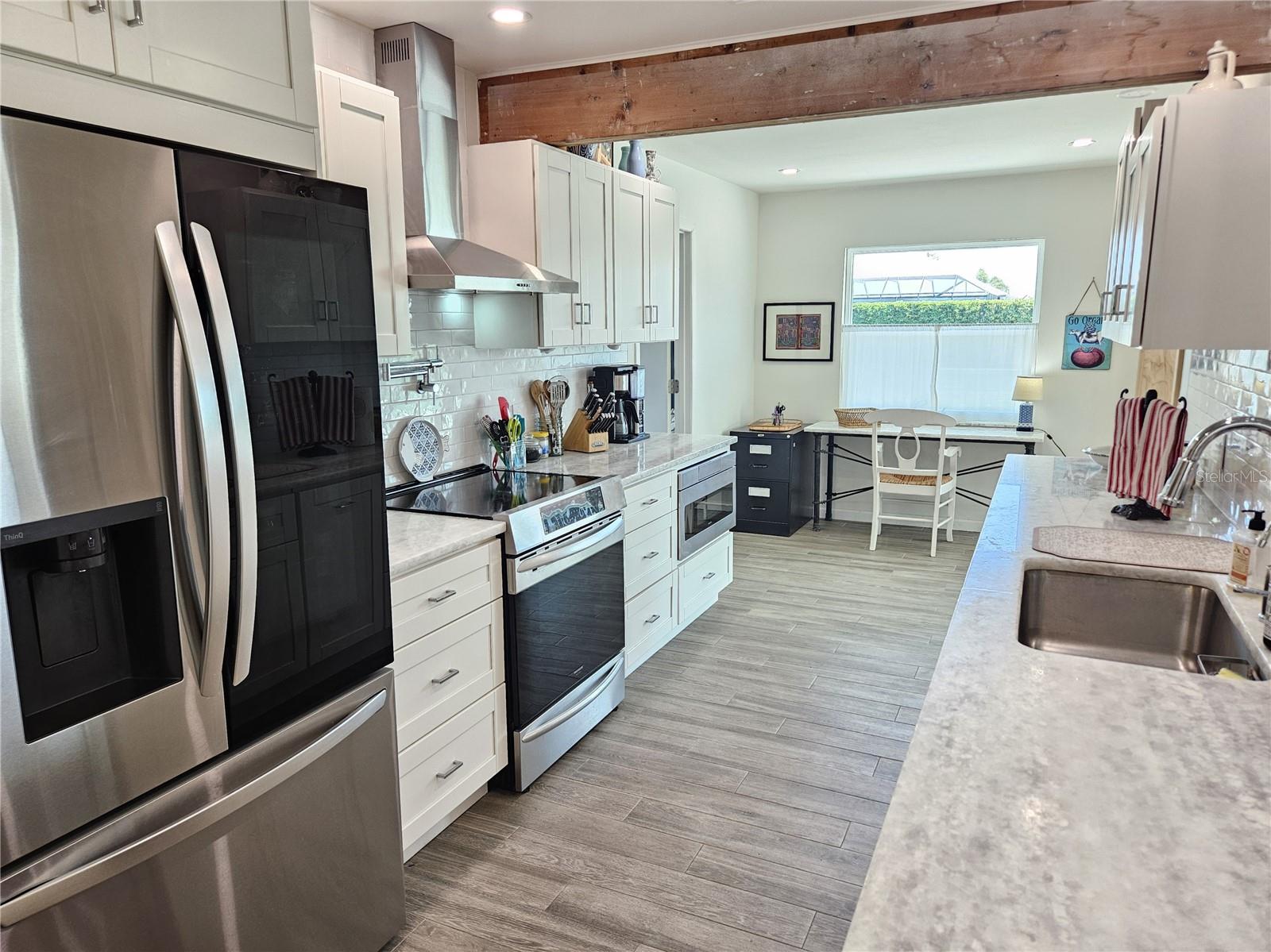 VENICE GARDENS - Residential Lease