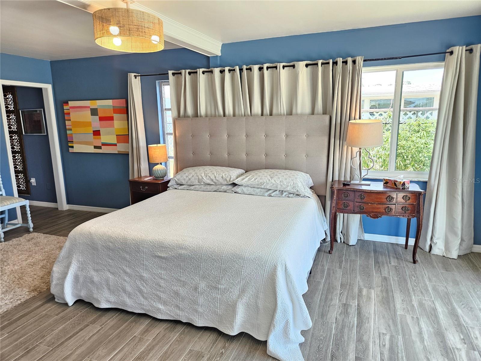 VENICE GARDENS - Residential Lease