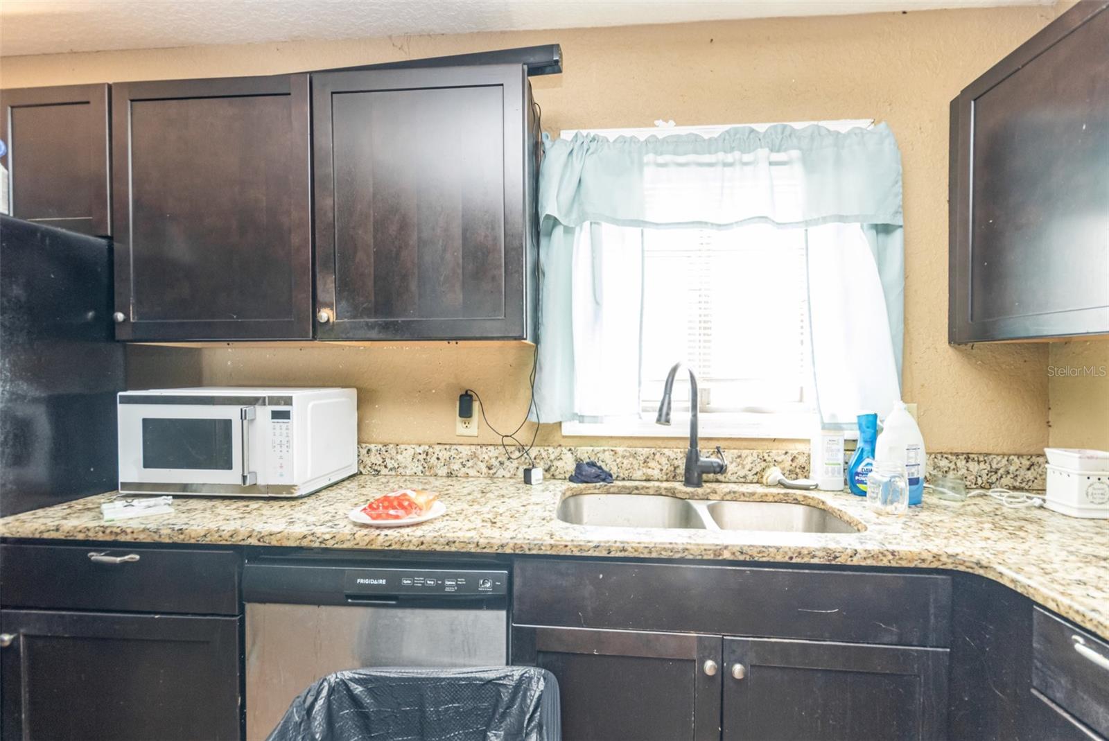 MOUNT PLYMOUTH - Residential