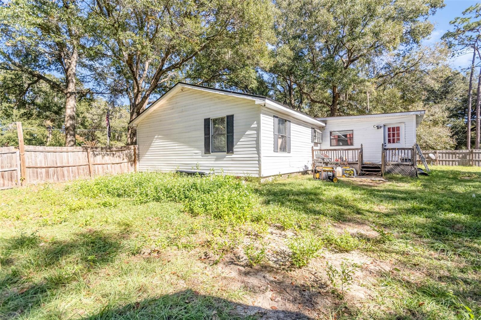 MOUNT PLYMOUTH - Residential