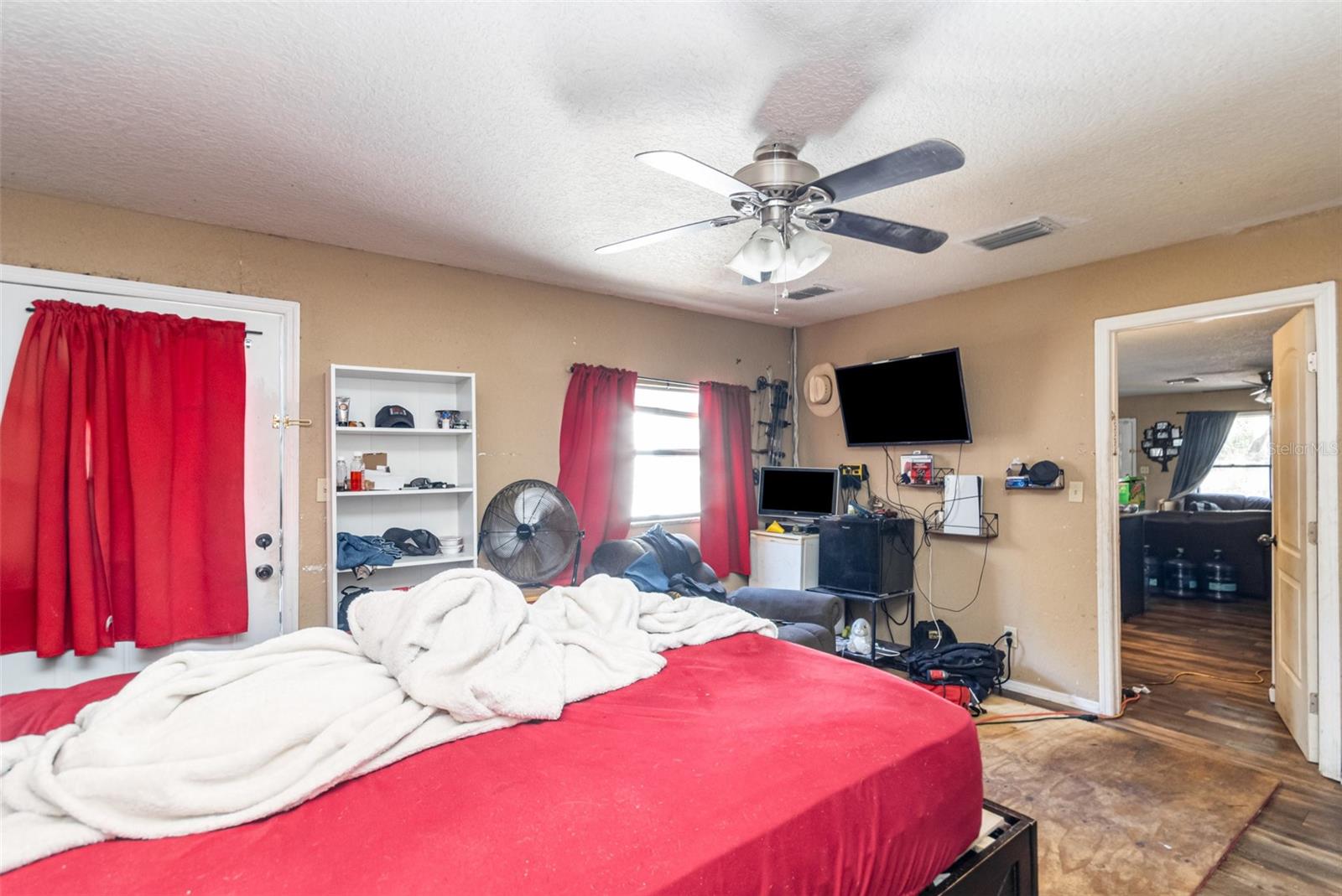 MOUNT PLYMOUTH - Residential