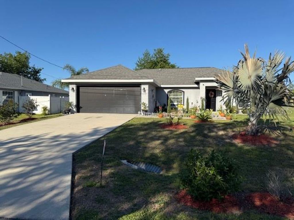 Photo of 137 Juniper Loop, Ocala, FL 34480 (MLS # OM697954)