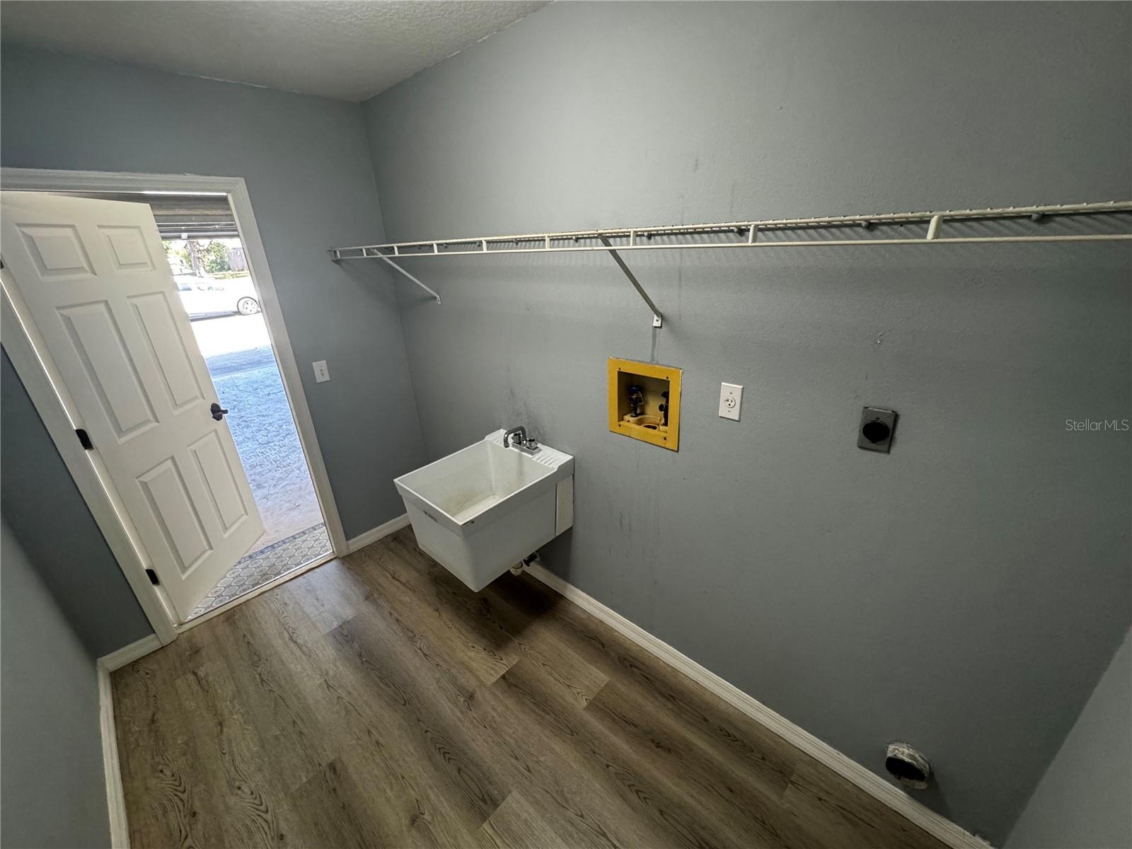 ARBOR TRACE - Residential Lease