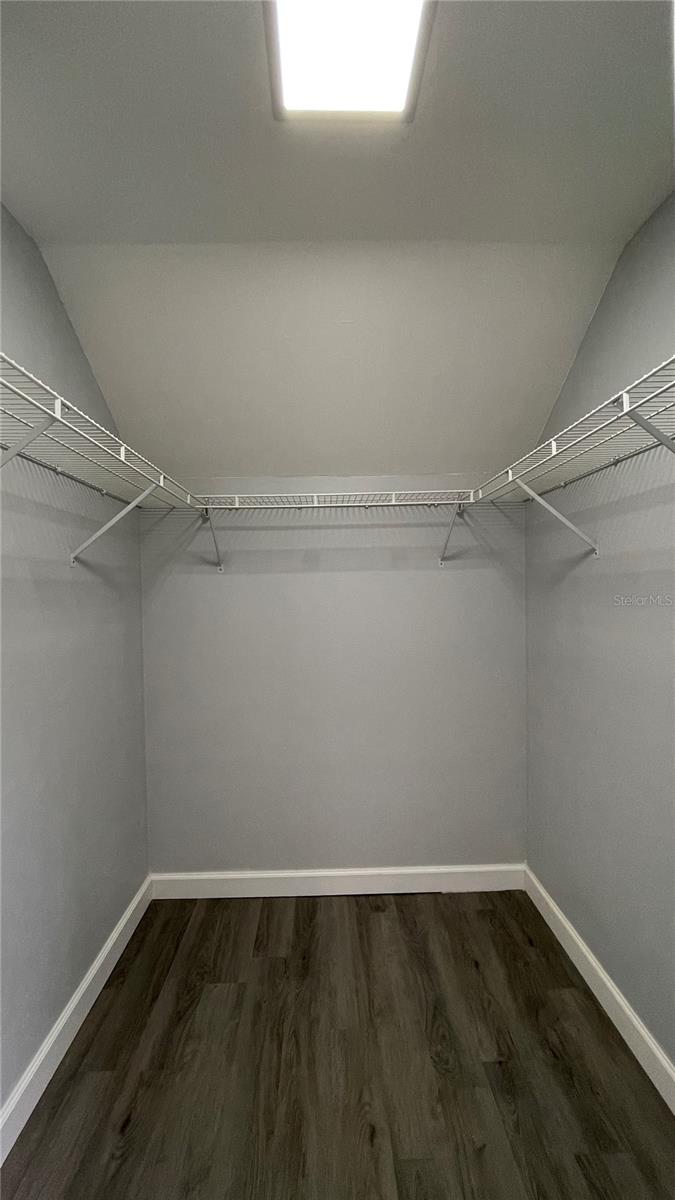 ROYAL RIDGE - Residential Lease
