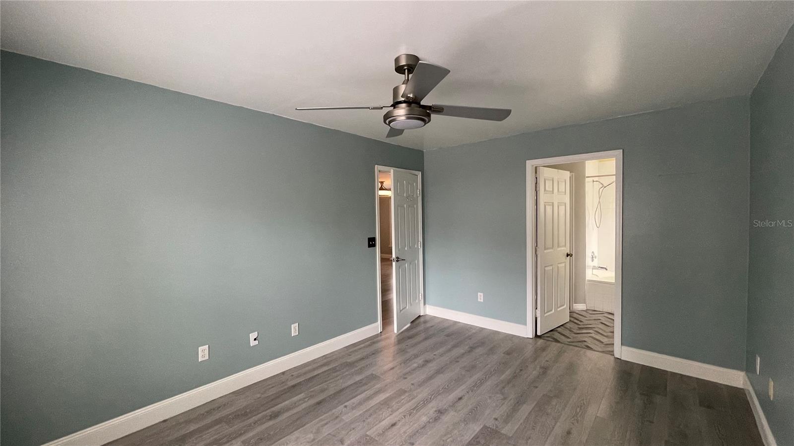 ROYAL RIDGE - Residential Lease