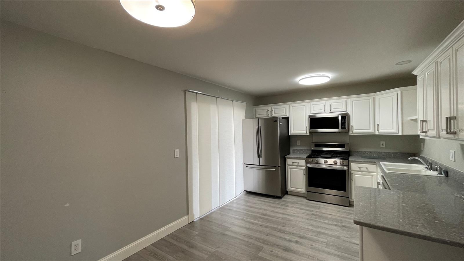 ROYAL RIDGE - Residential Lease
