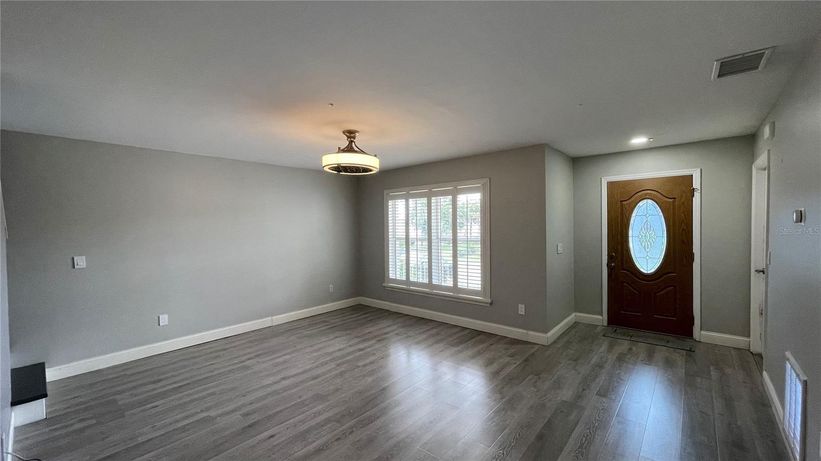 ROYAL RIDGE - Residential Lease