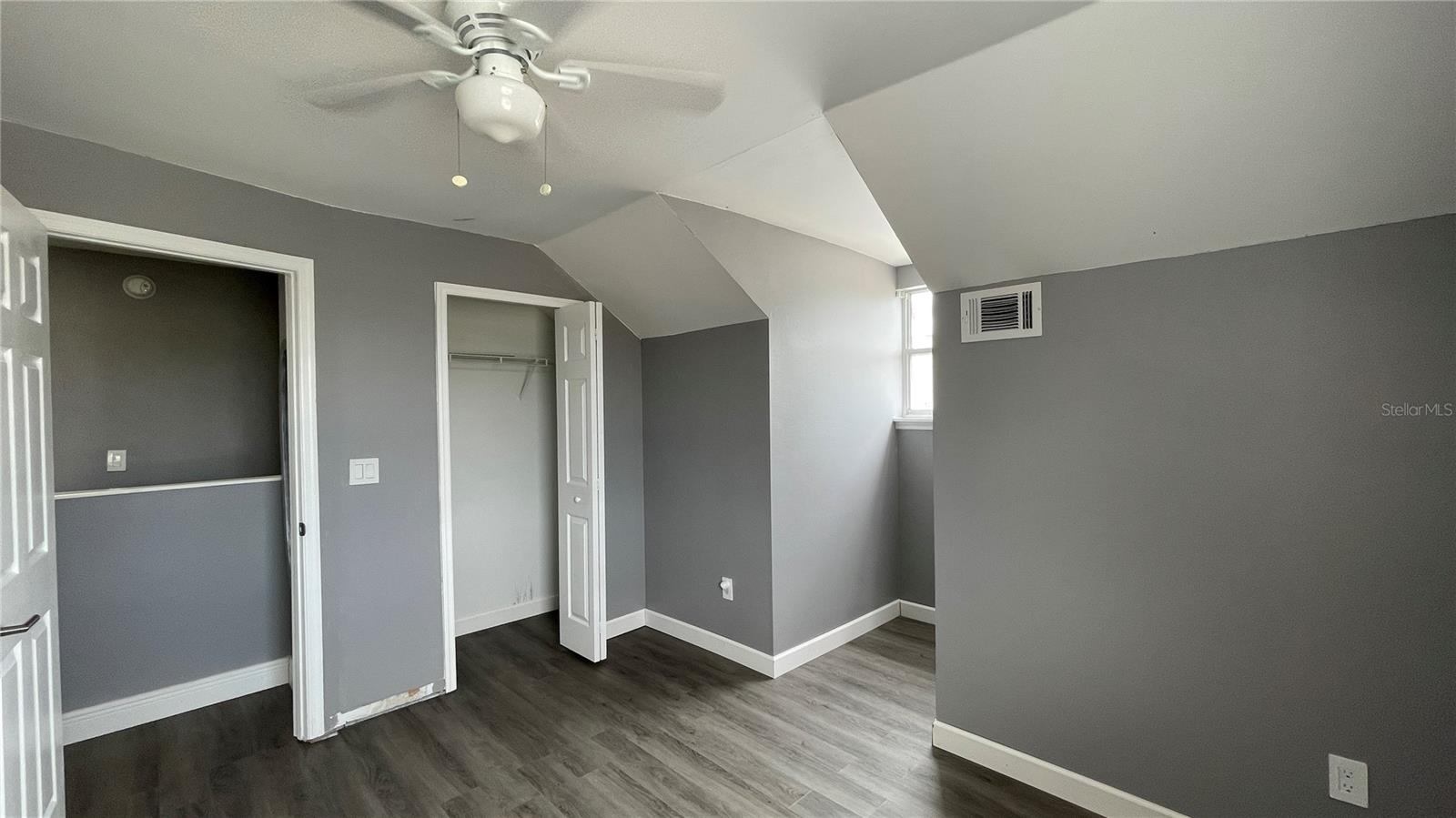 ROYAL RIDGE - Residential Lease