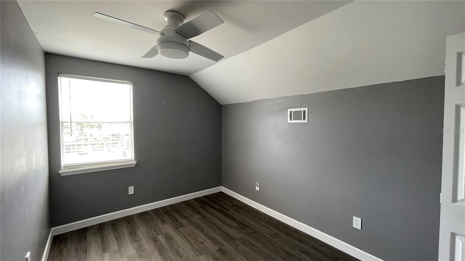 ROYAL RIDGE - Residential Lease