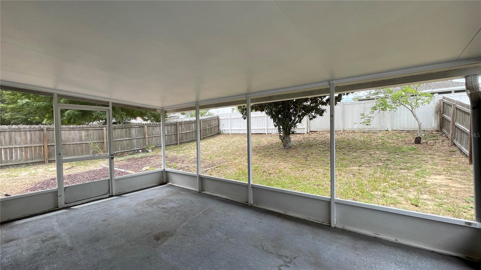 ROYAL RIDGE - Residential Lease