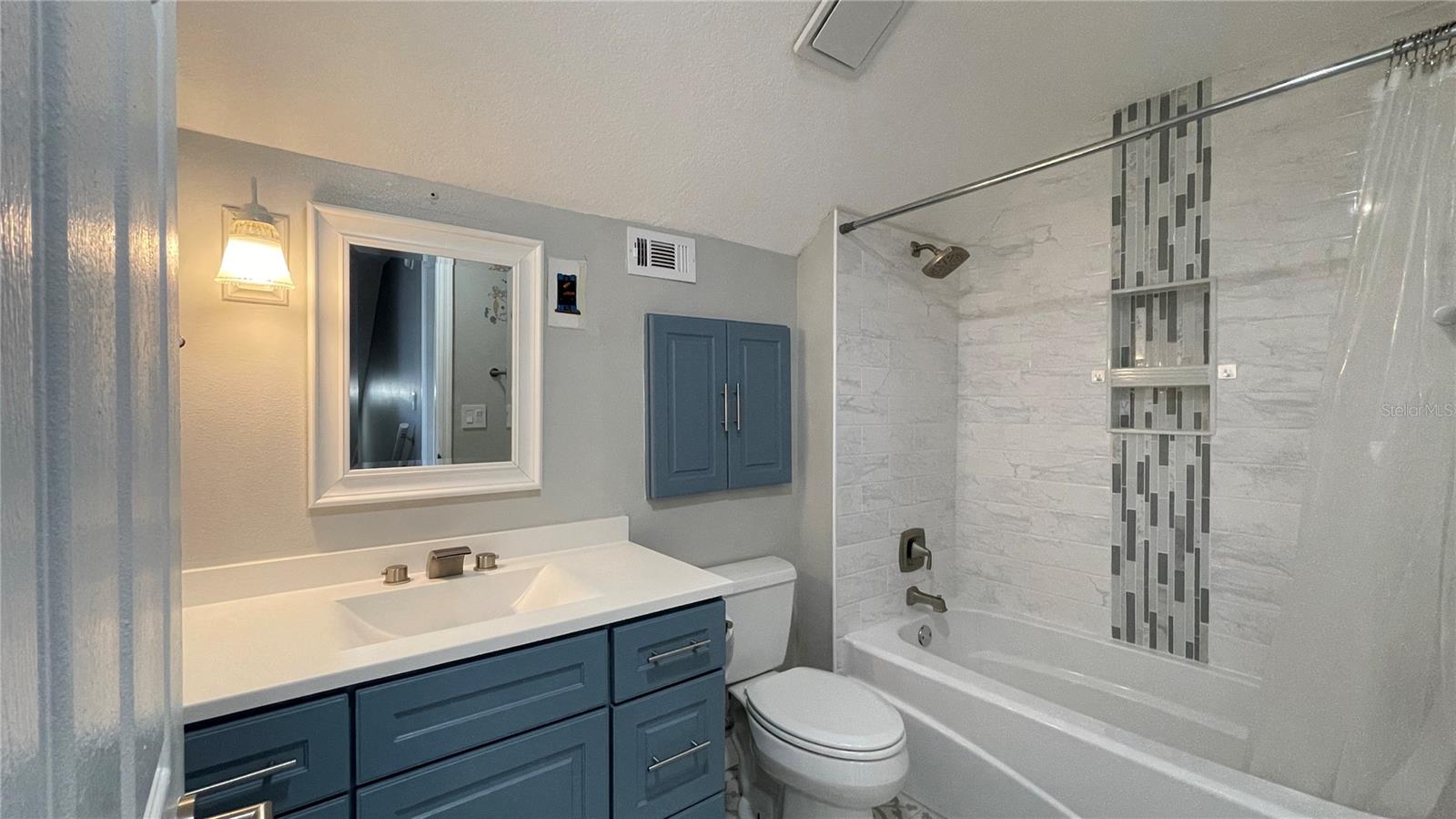 ROYAL RIDGE - Residential Lease