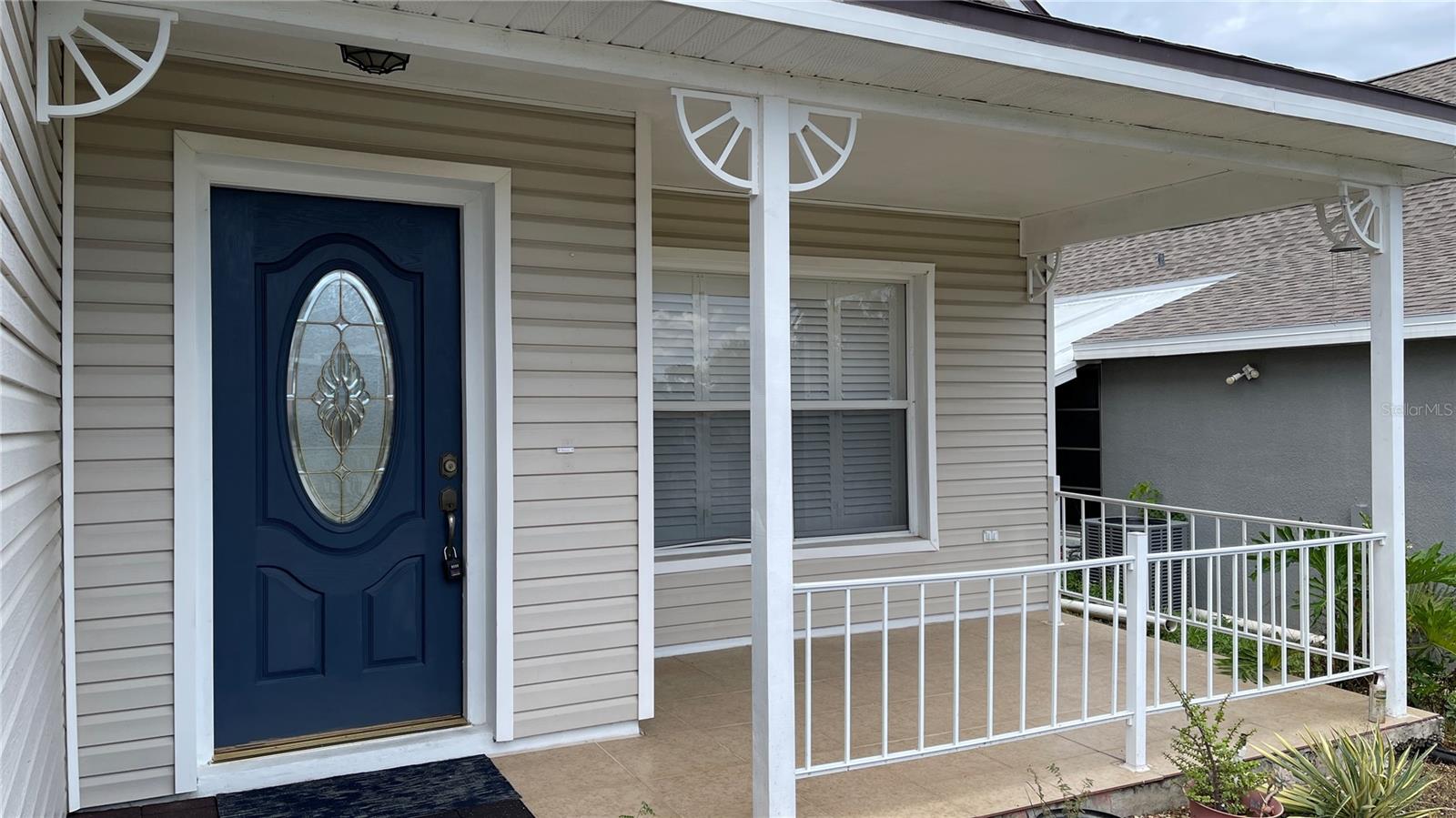 ROYAL RIDGE - Residential Lease