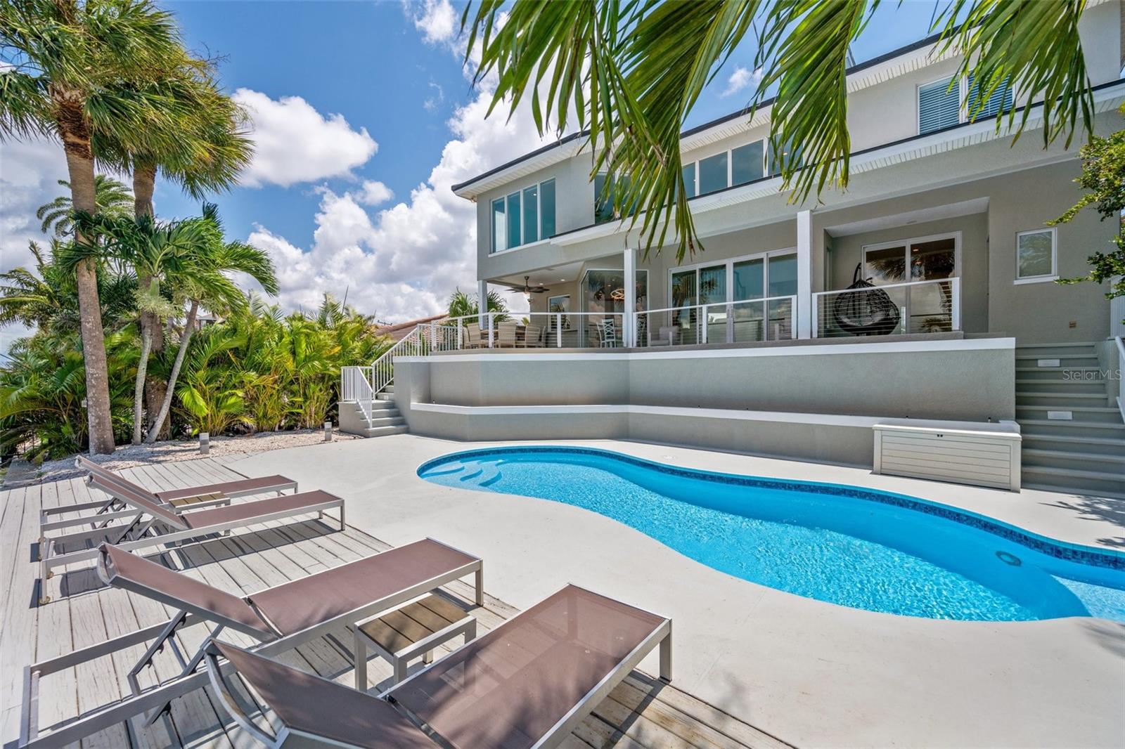 BAYSIDE SUB - Residential