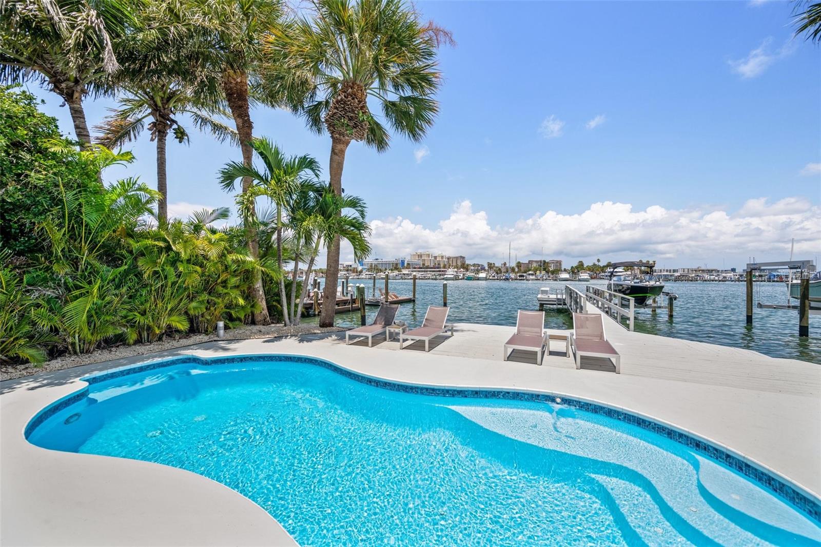 BAYSIDE SUB - Residential