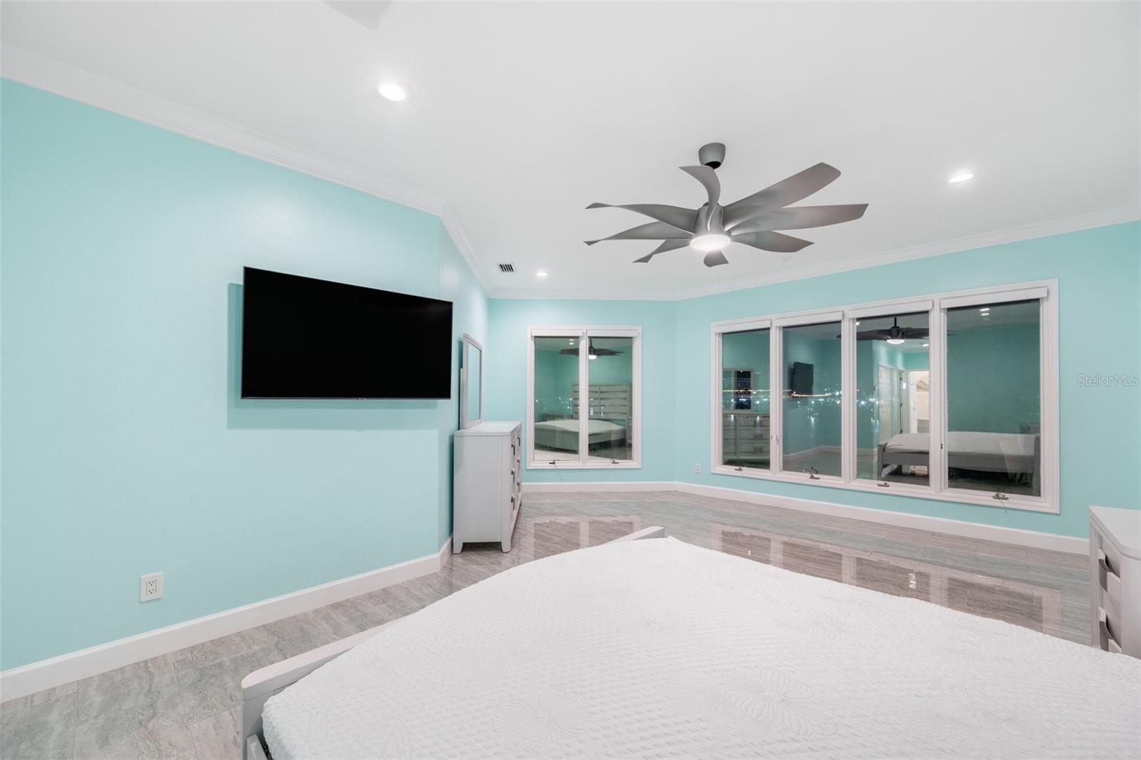 BAYSIDE SUB - Residential