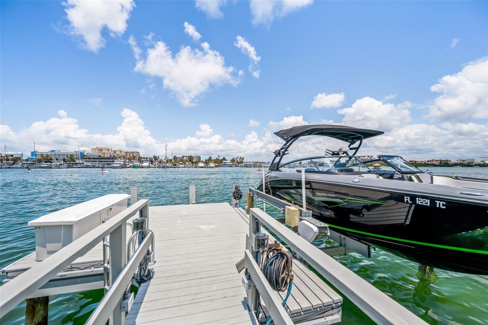 BAYSIDE SUB - Residential