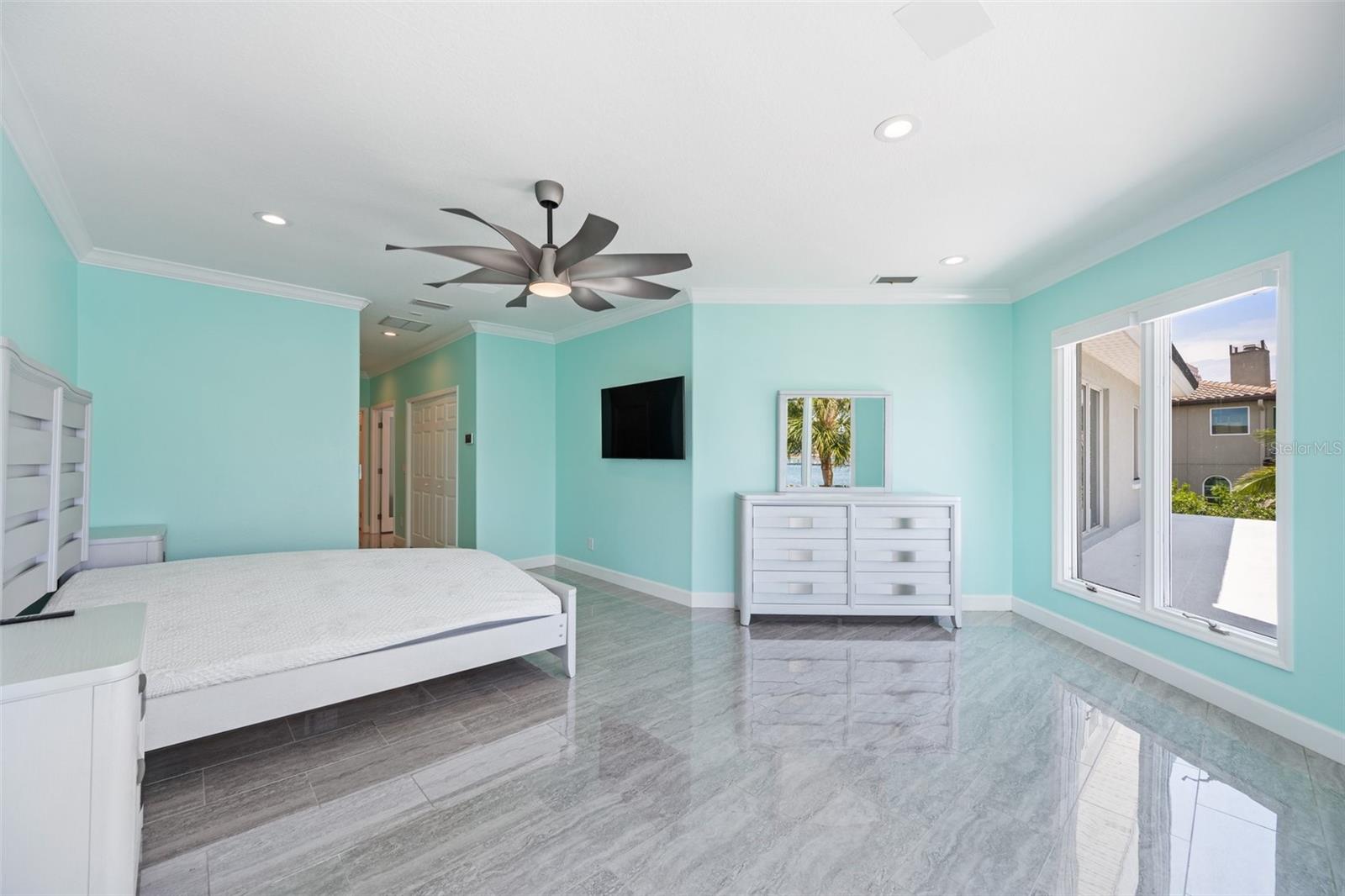 BAYSIDE SUB - Residential