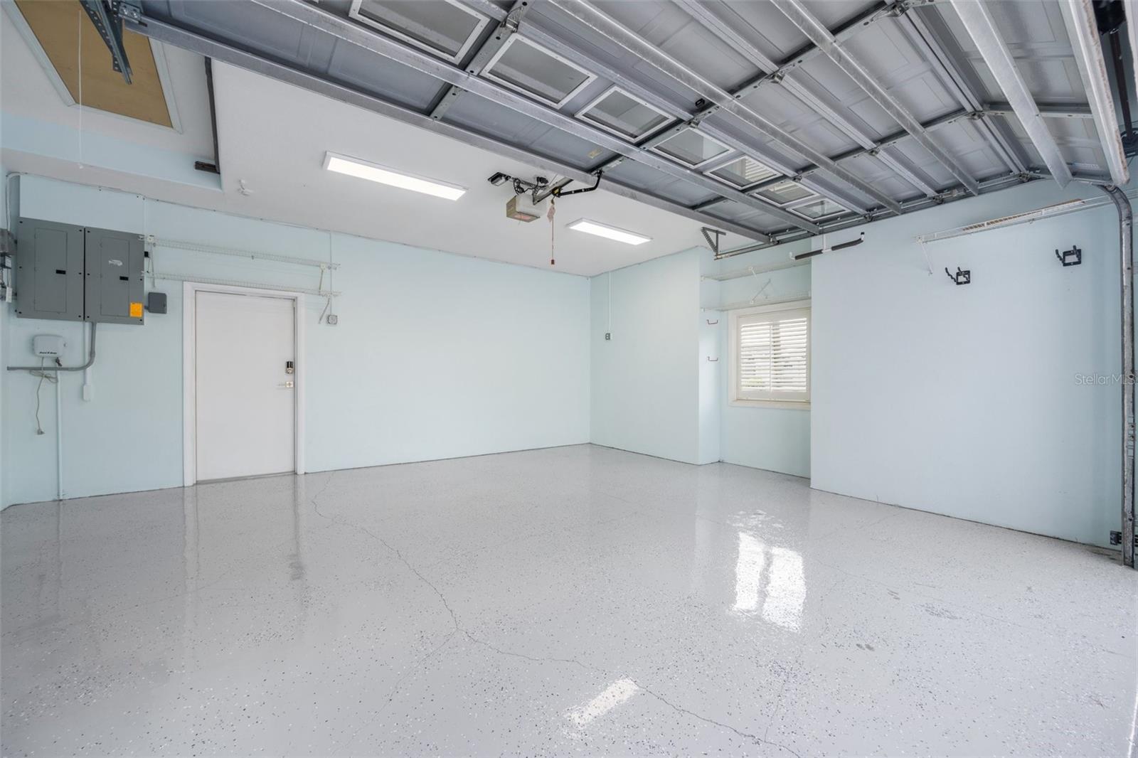 BAYSIDE SUB - Residential