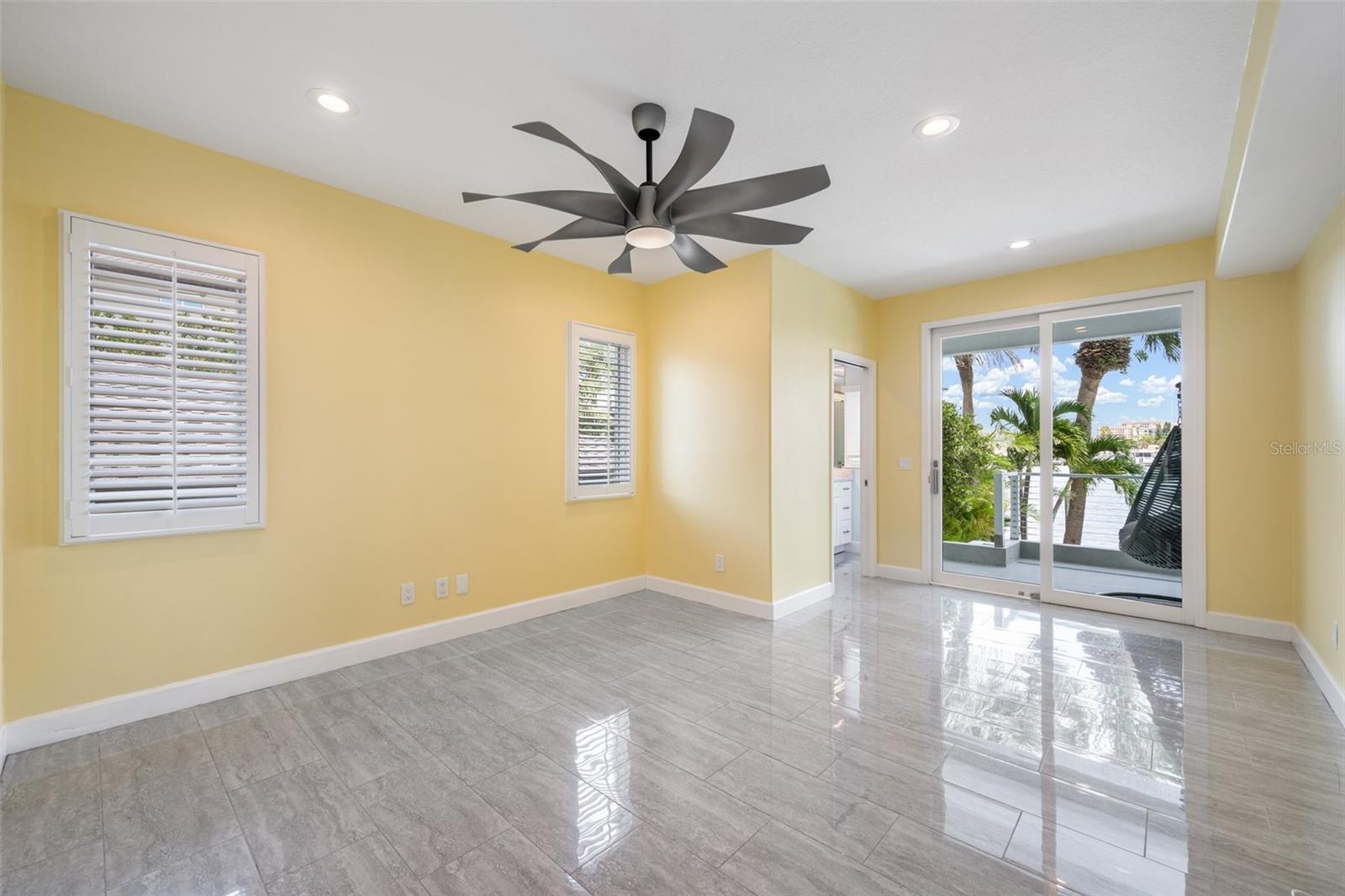 BAYSIDE SUB - Residential