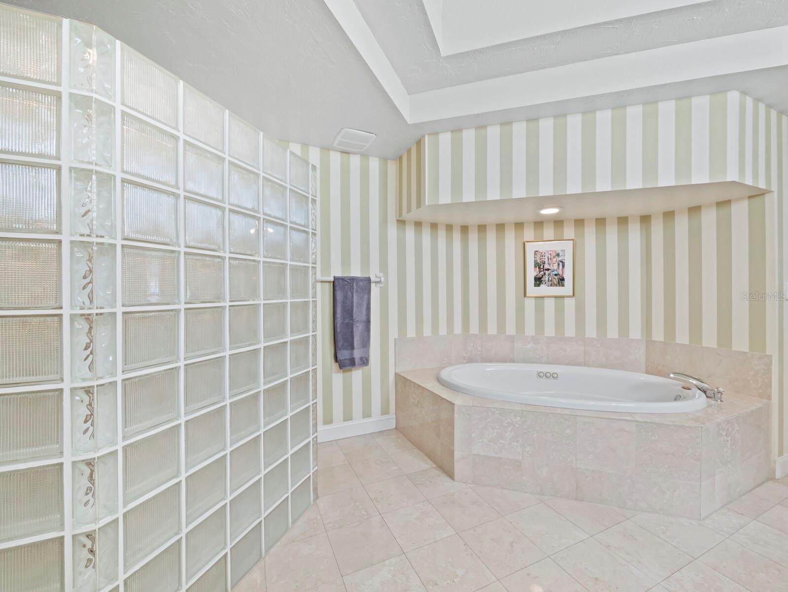 QUEENS HARBOUR - Residential