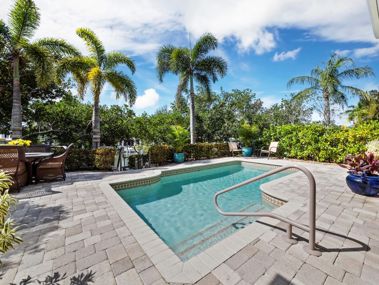 QUEENS HARBOUR - Residential