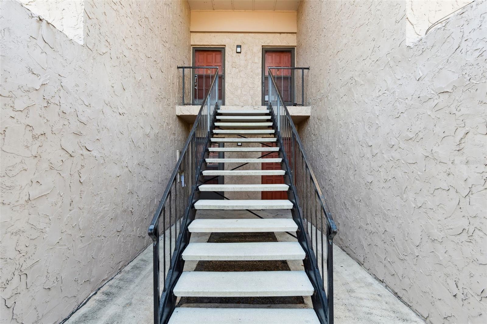 1158 CALLE DEL NORTE C