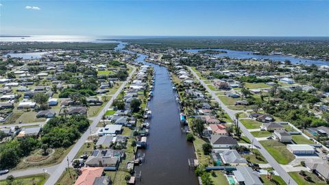 A home in PORT CHARLOTTE