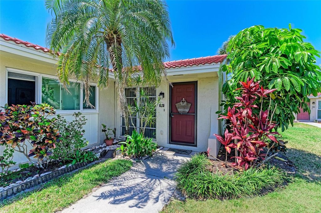 Photo of 2121 Pueblo Circle #V6, Sarasota, FL 34231 (MLS # A4649546)