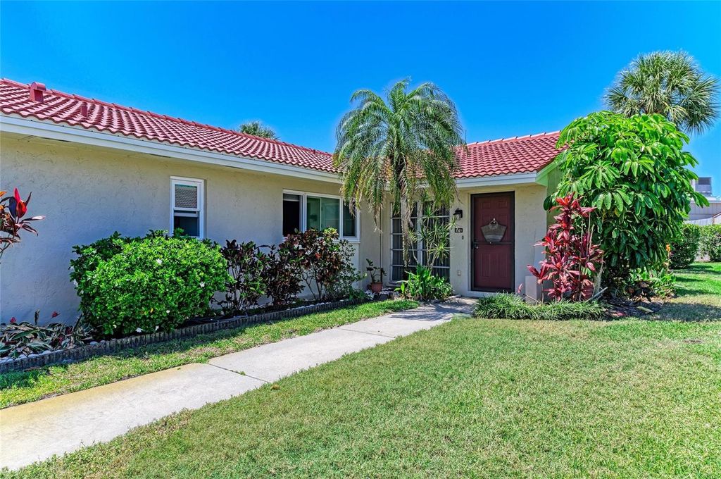 Photo of 2121 Pueblo Circle #V6, Sarasota, FL 34231 (MLS # A4649546)