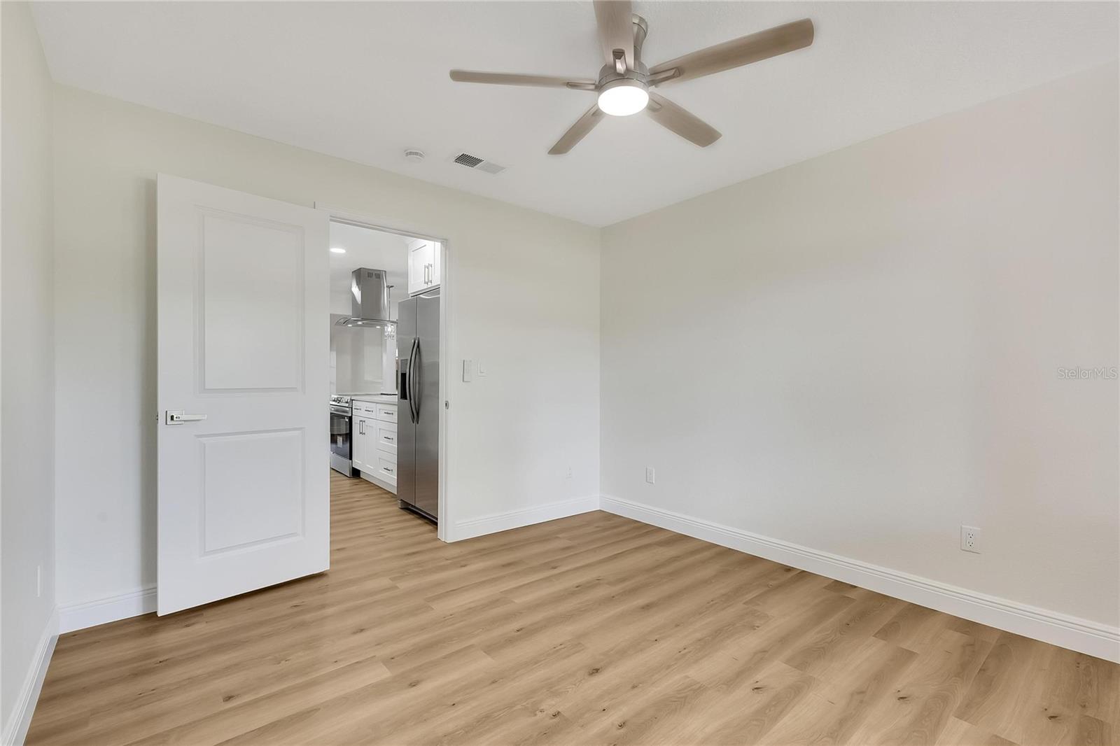 PARKWOOD MANOR - Residential