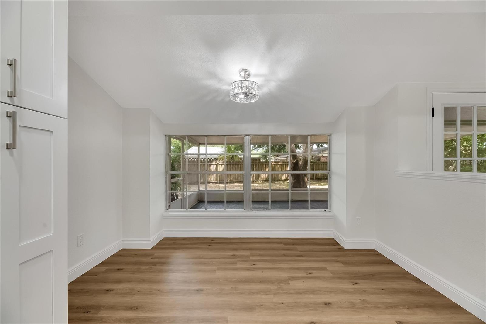 PARKWOOD MANOR - Residential