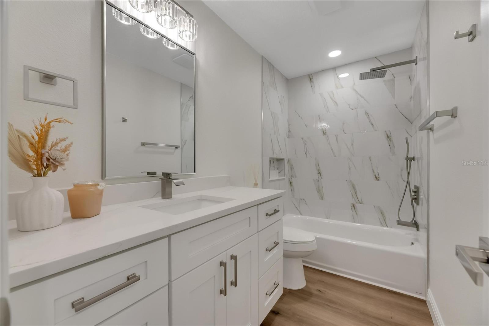 PARKWOOD MANOR - Residential