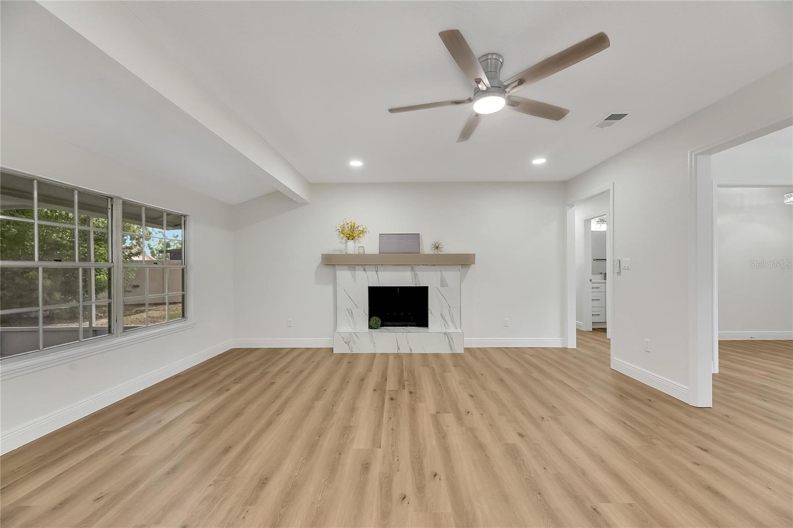 PARKWOOD MANOR - Residential