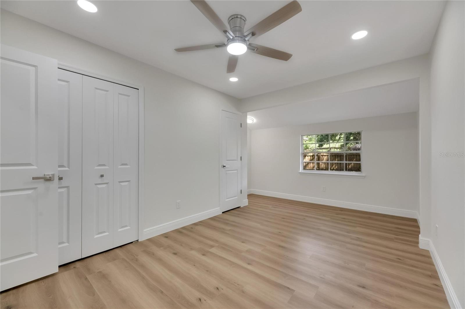 PARKWOOD MANOR - Residential