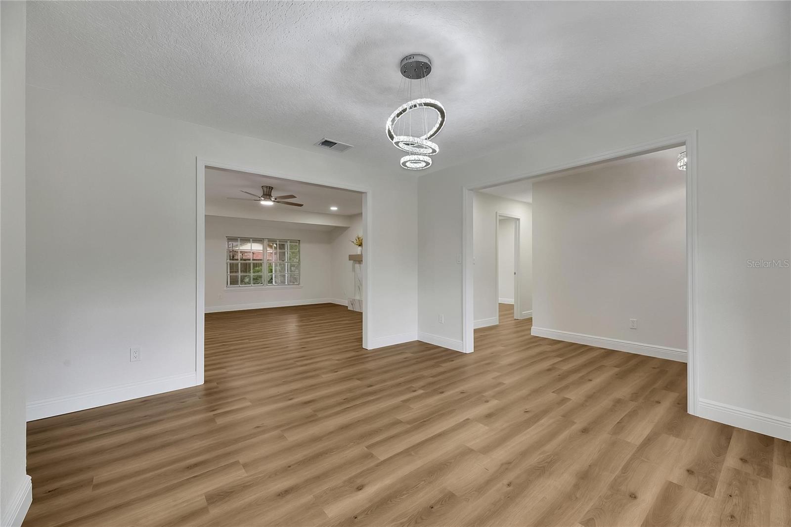PARKWOOD MANOR - Residential