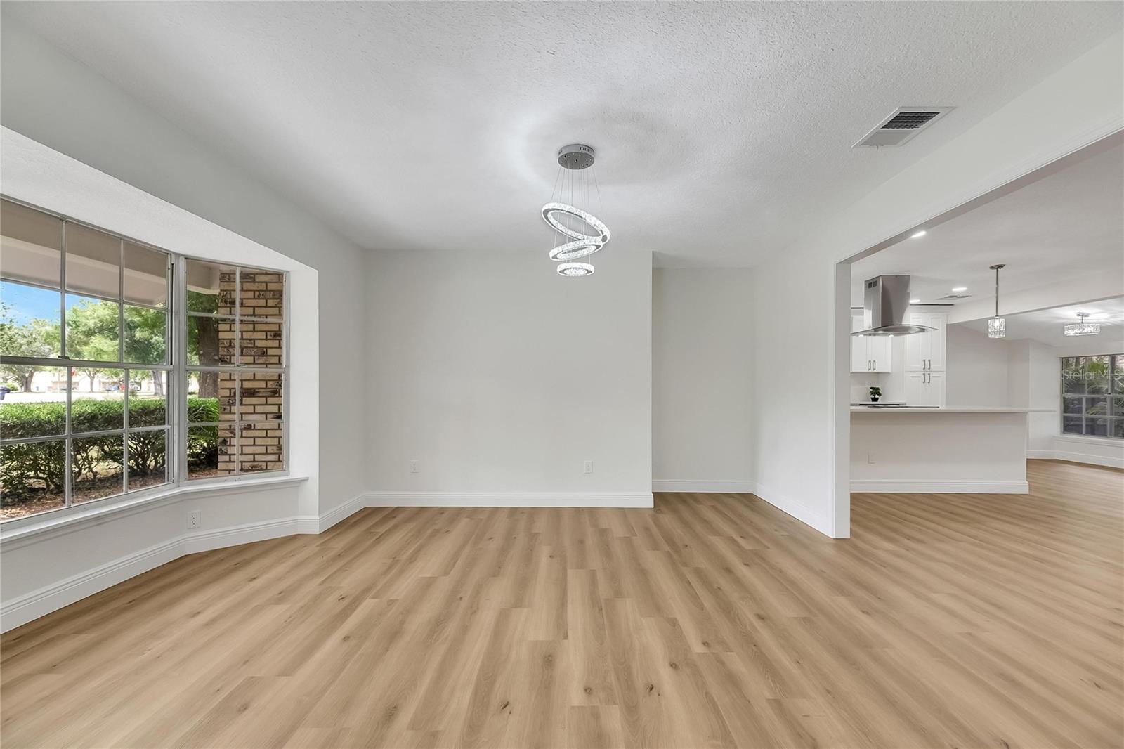 PARKWOOD MANOR - Residential