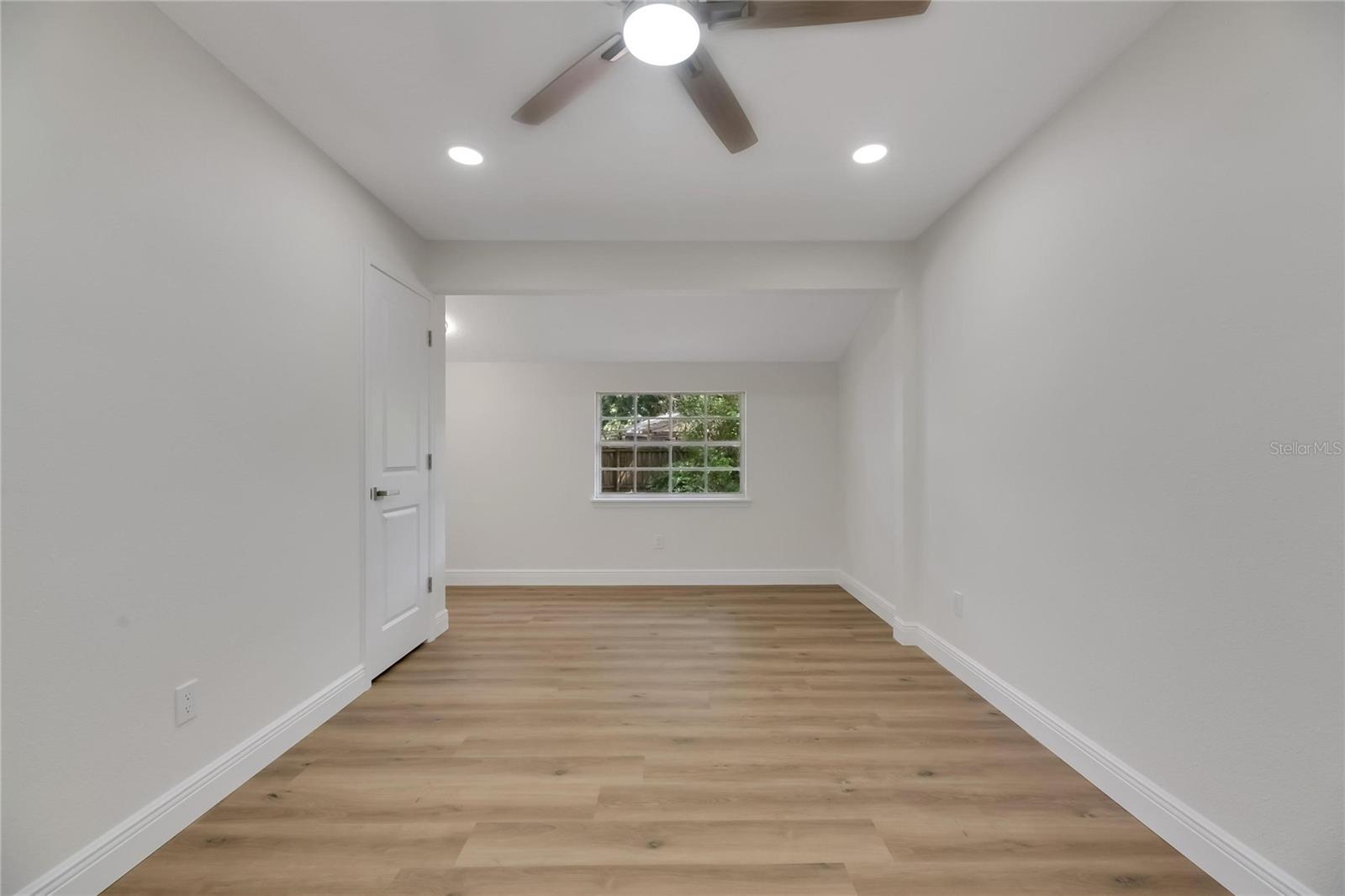 PARKWOOD MANOR - Residential