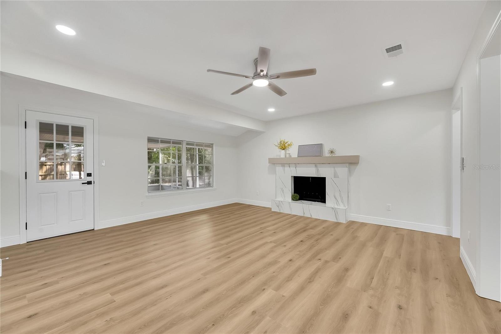 PARKWOOD MANOR - Residential