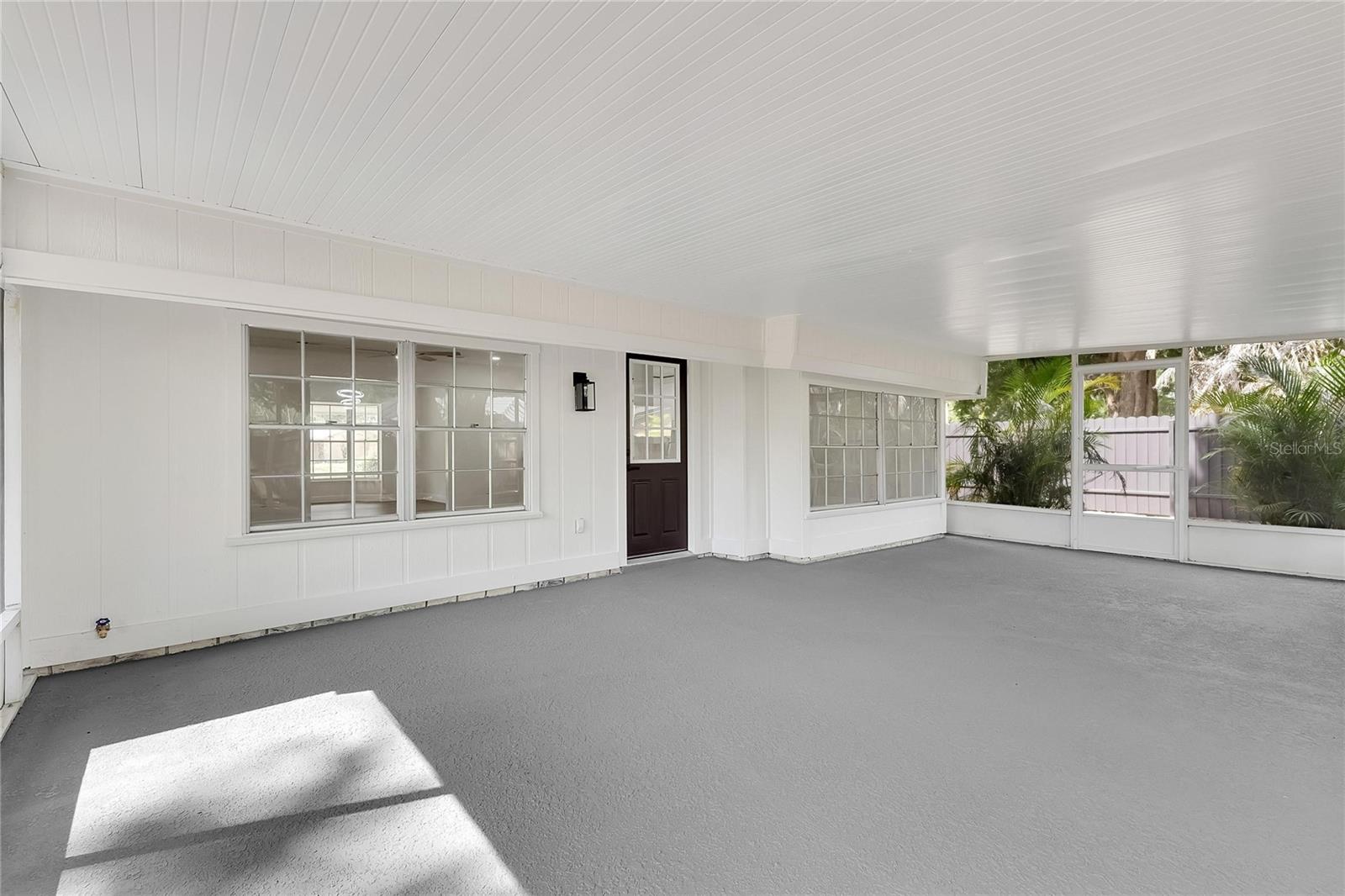 PARKWOOD MANOR - Residential