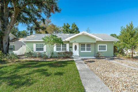 A home in WINTER PARK